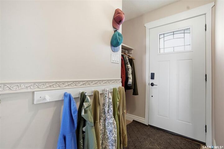 Photo de la propriété:  2122 37th Street W  SK S7L 4E3 