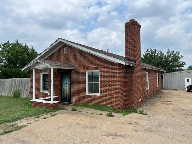 Property Photo: 7119 S Perkins Road OK 74074