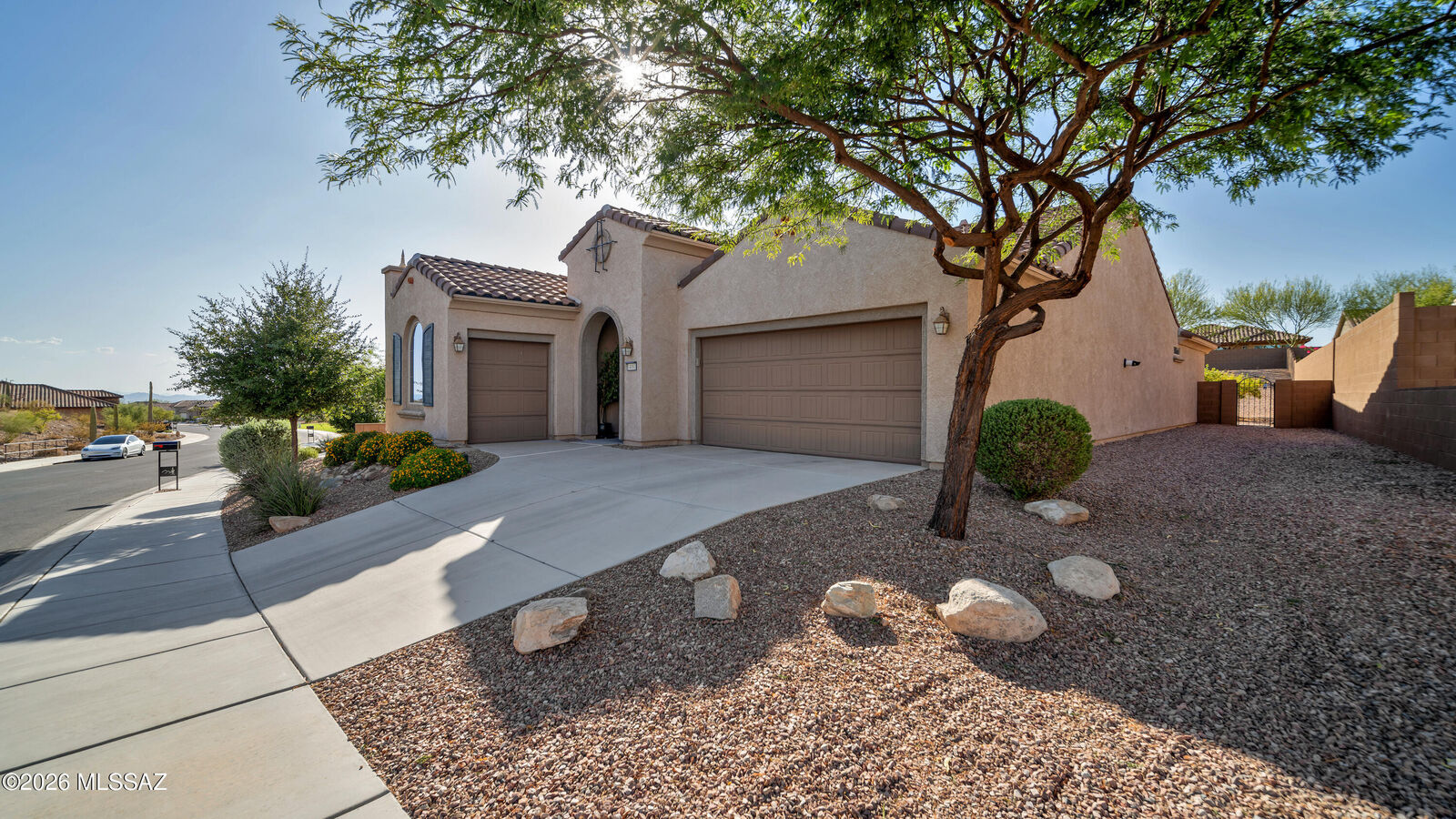 Property Photo: 14081 N Bright Angel Trail AZ 85658