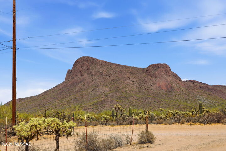 Property Photo:  7261 N Van Ark Road  AZ 85743 
