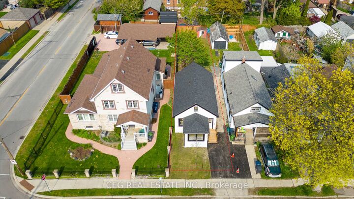 Property Photo: 53 Twenty Fourth Street N ON M8V 3N3