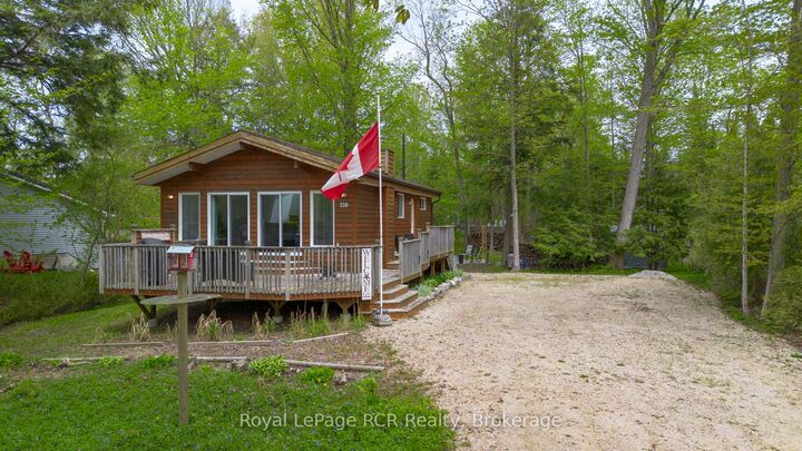 Property Photo: 220 Shadywood Crescent ON N2Z 2X3