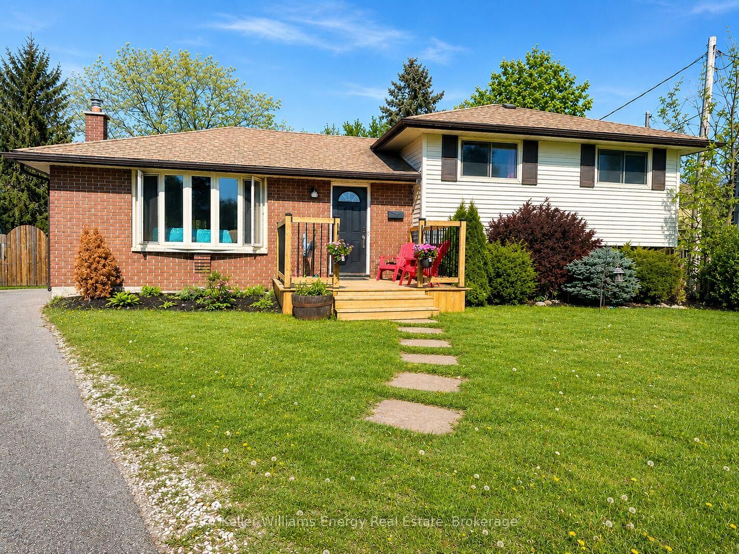Property Photo: 245 Smart Crescent ON K7R 1G3
