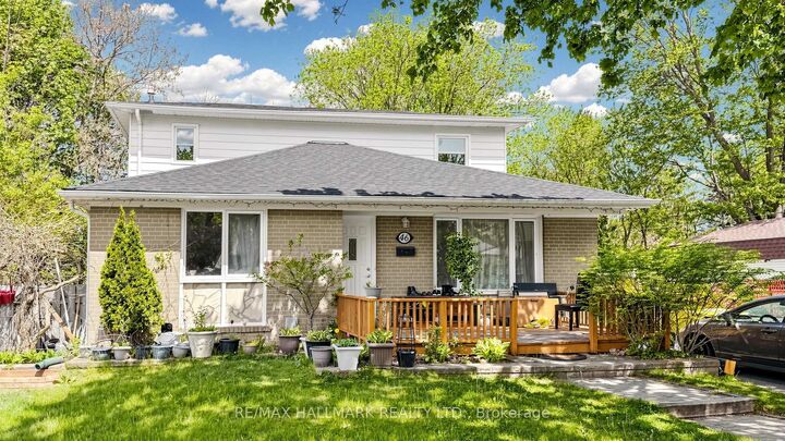 46 Collins Crescent — photo 1