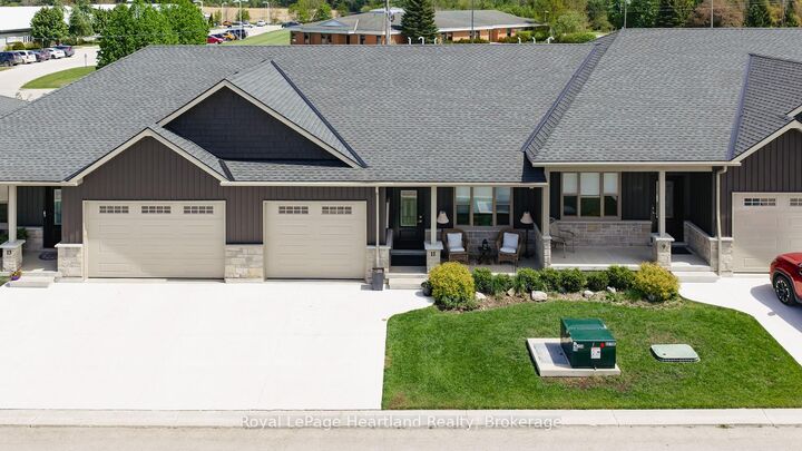 Property Photo: 11 Silver Creek Road ON N0K 1W0