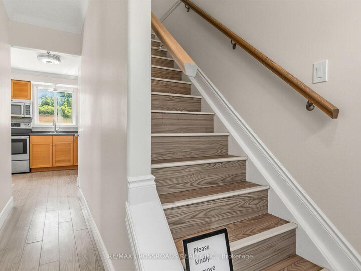 Property Photo: 59 Chaucer Crescent ON L4N 4T8