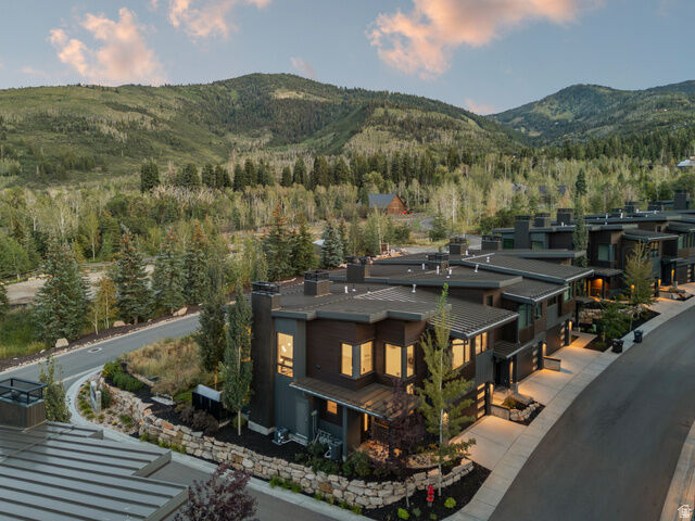 Property Photo: 3576 Ridgeline Dr UT 84098