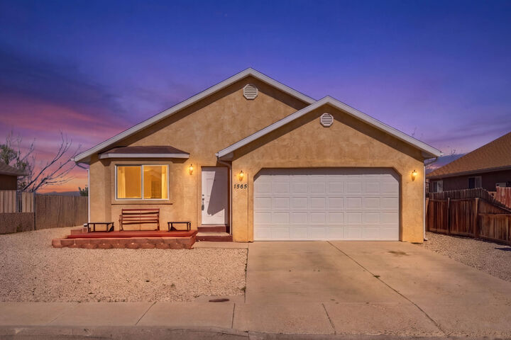 Property Photo:  1565 N North Cedar Blvd  UT 84721 