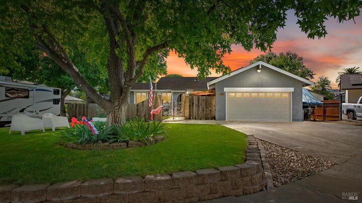 Property Photo: 400 Corte Cadiz CA 95688