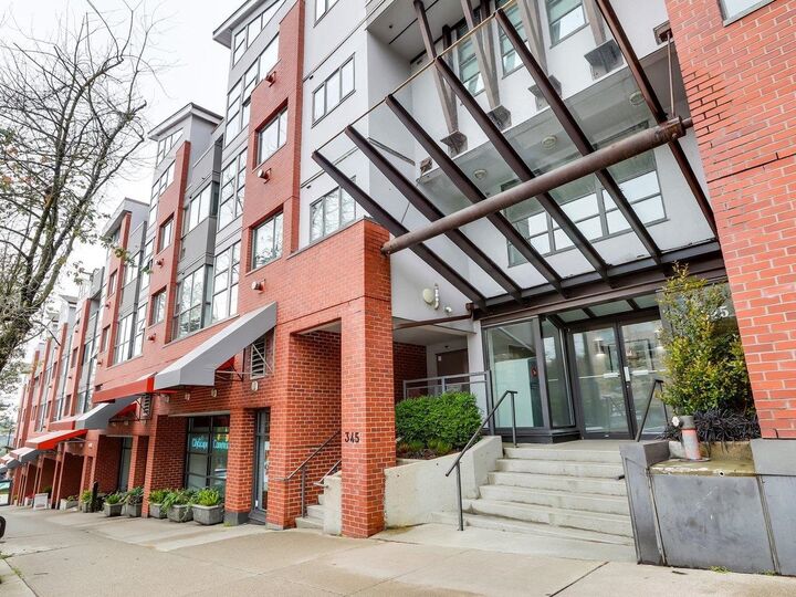 Property Photo:  345 Lonsdale Avenue 414  BC V7M 3M9 
