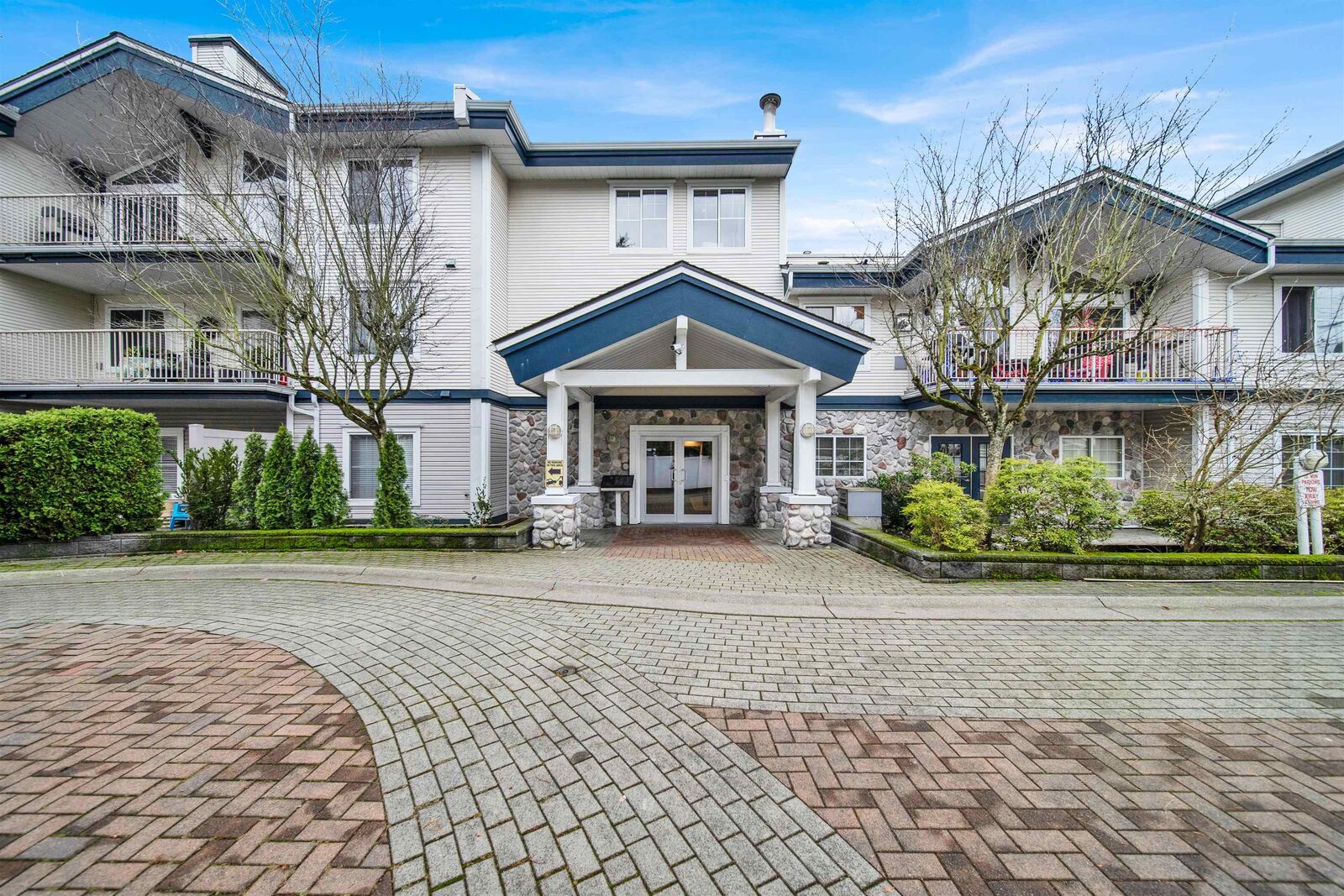 Property Photo: 15298 20 Avenue 209 BC V4A 2A3