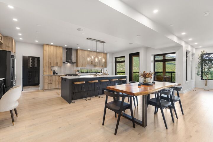 Property Photo: 1305 Eagle Drive BC V0N 2L1