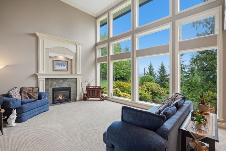 10240 Rolley Crescent — photo 1