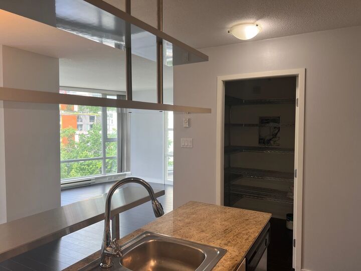 Property Photo:  1438 Richards Street 706  BC V6Z 3B8 