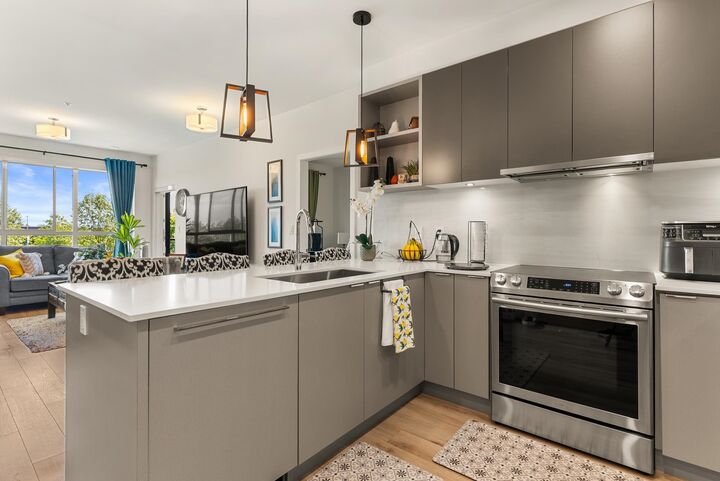 Property Photo: 1892 Starling Drive 204 BC V4M 0C7