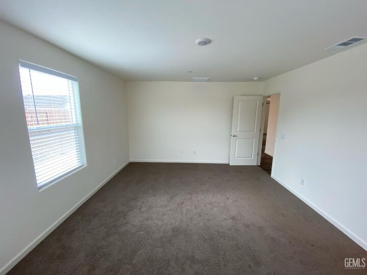 Property Photo:  5917 Vespucci Avenue  CA 93313 