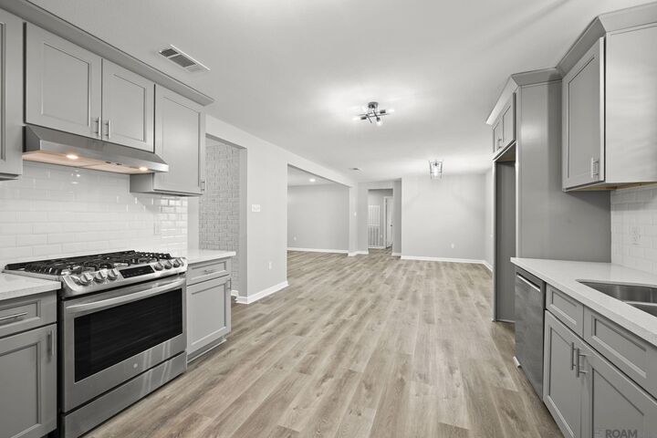 Property Photo: 1120 E Sybil St LA 70737