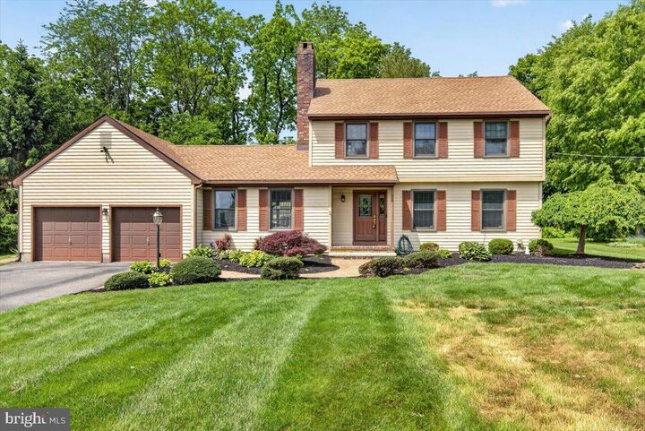 Property Photo: 106 Johnstone Drive NJ 08534