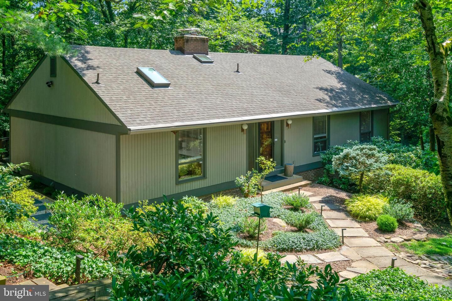 Property Photo:  1715 Hollinwood Drive  VA 22307 