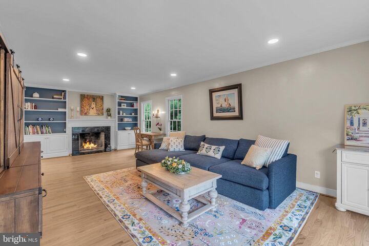 Property Photo:  9 Chadwell Court  NJ 08534 