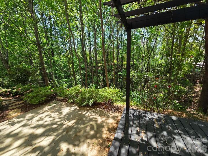 Property Photo:  102 Sheridan Court  NC 28115 