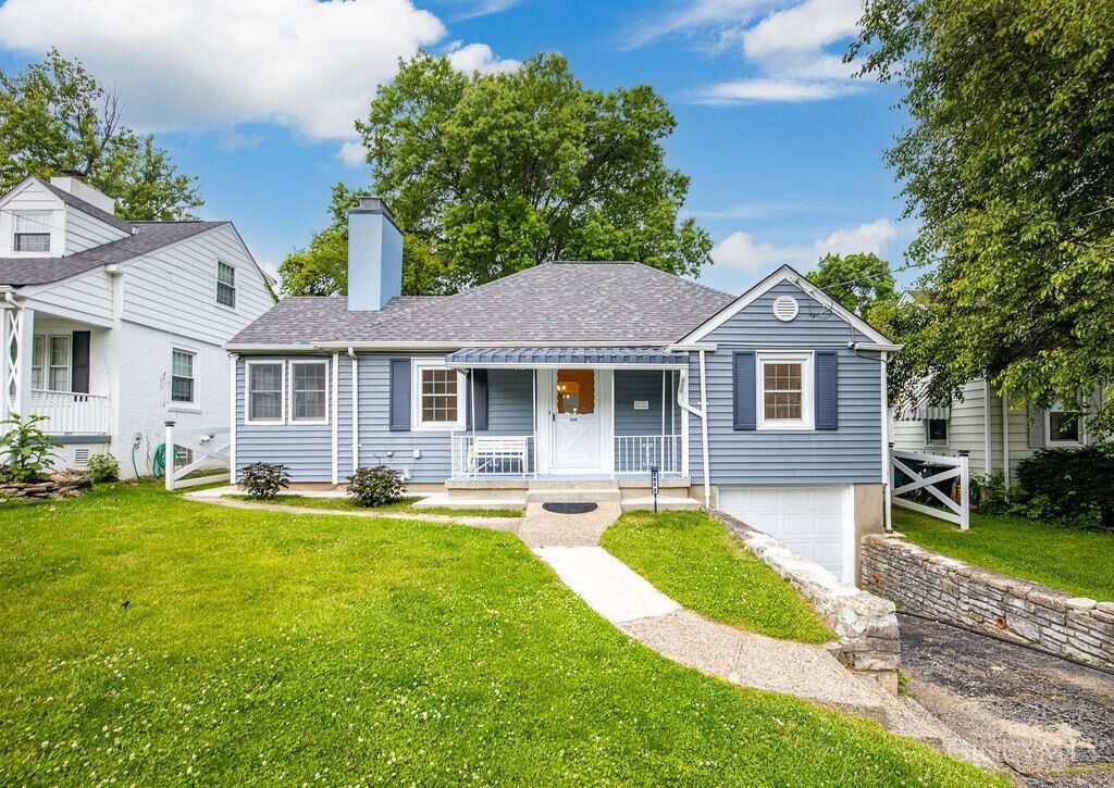 Property Photo: 2933 Boudinot Avenue OH 45238