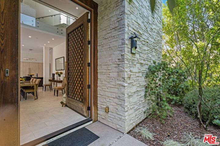 Property Photo: 1603 N Fairfax Ave CA 90046