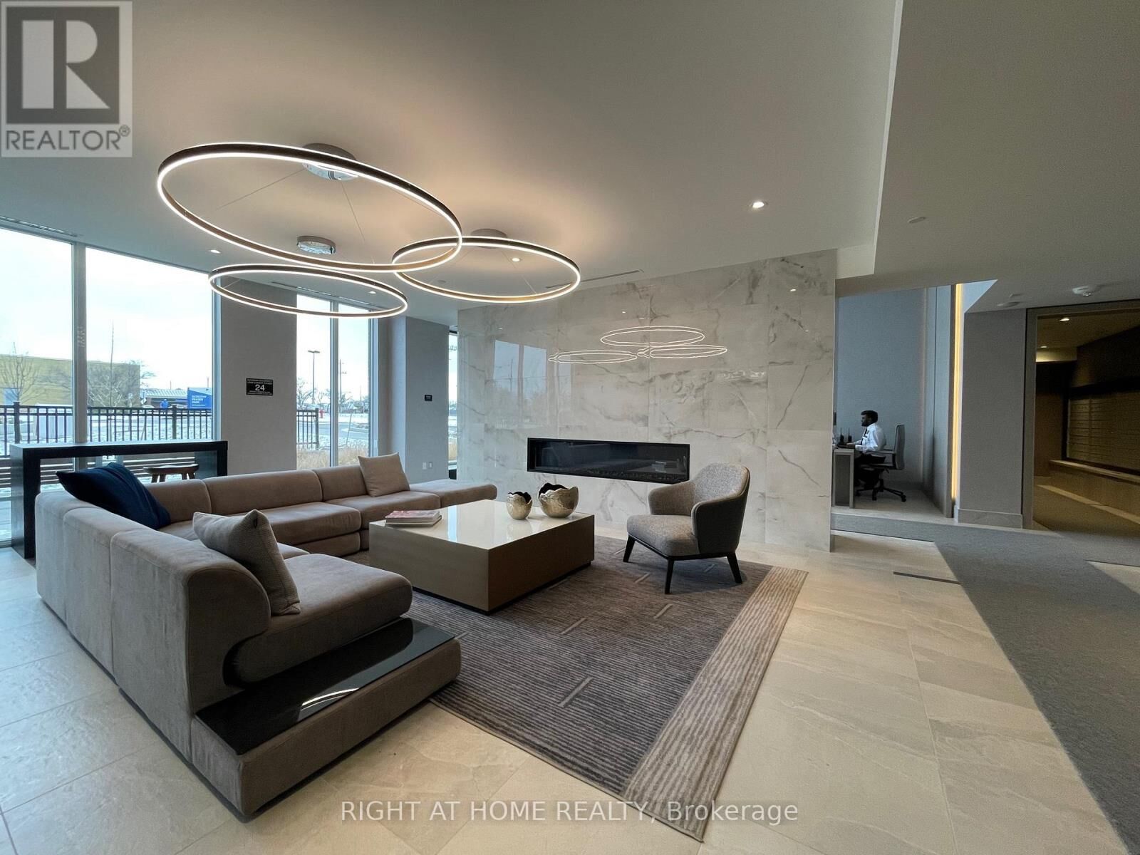 Property Photo: 185 Deerfield Road 404 ON L3Y 0G7