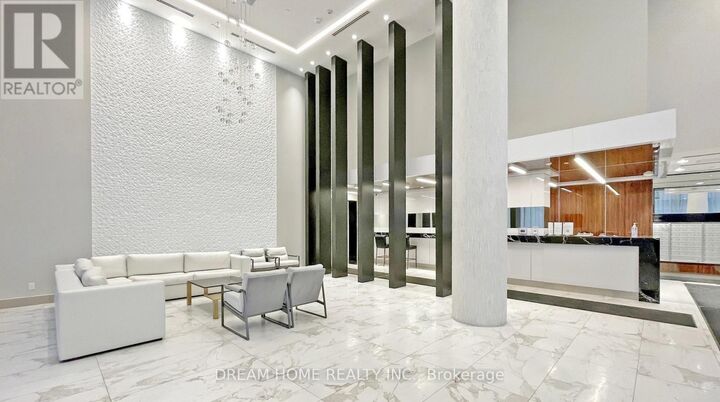 Property Photo:  32 Forest Manor Road 2902  ON M2J 1M1 