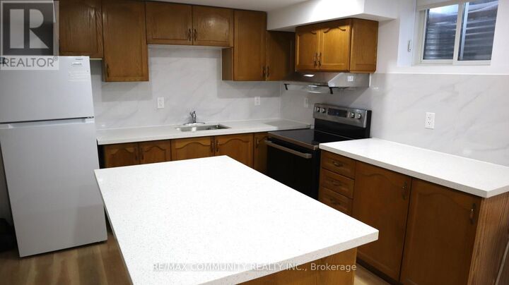 Property Photo: 3254 Cambourne Crescent Basement ON L5N 5G4
