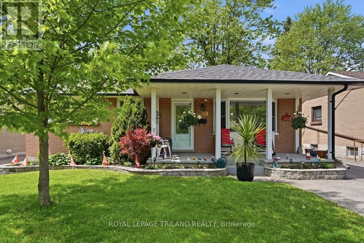 Property Photo:  1950 Duluth Crescent  ON N5V 1H7 
