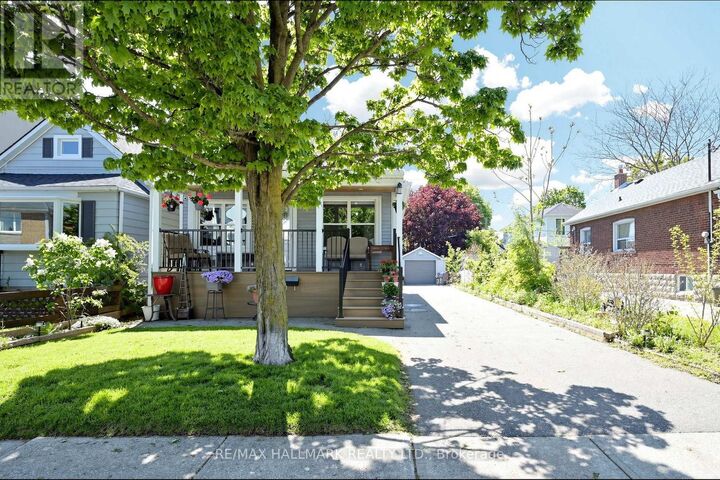 Property Photo:  26 Sixteenth Street  ON M8V 3J8 