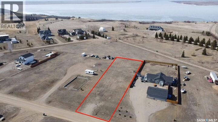 Property Photo:  529 Aaro Avenue  SK S0H 1J0 