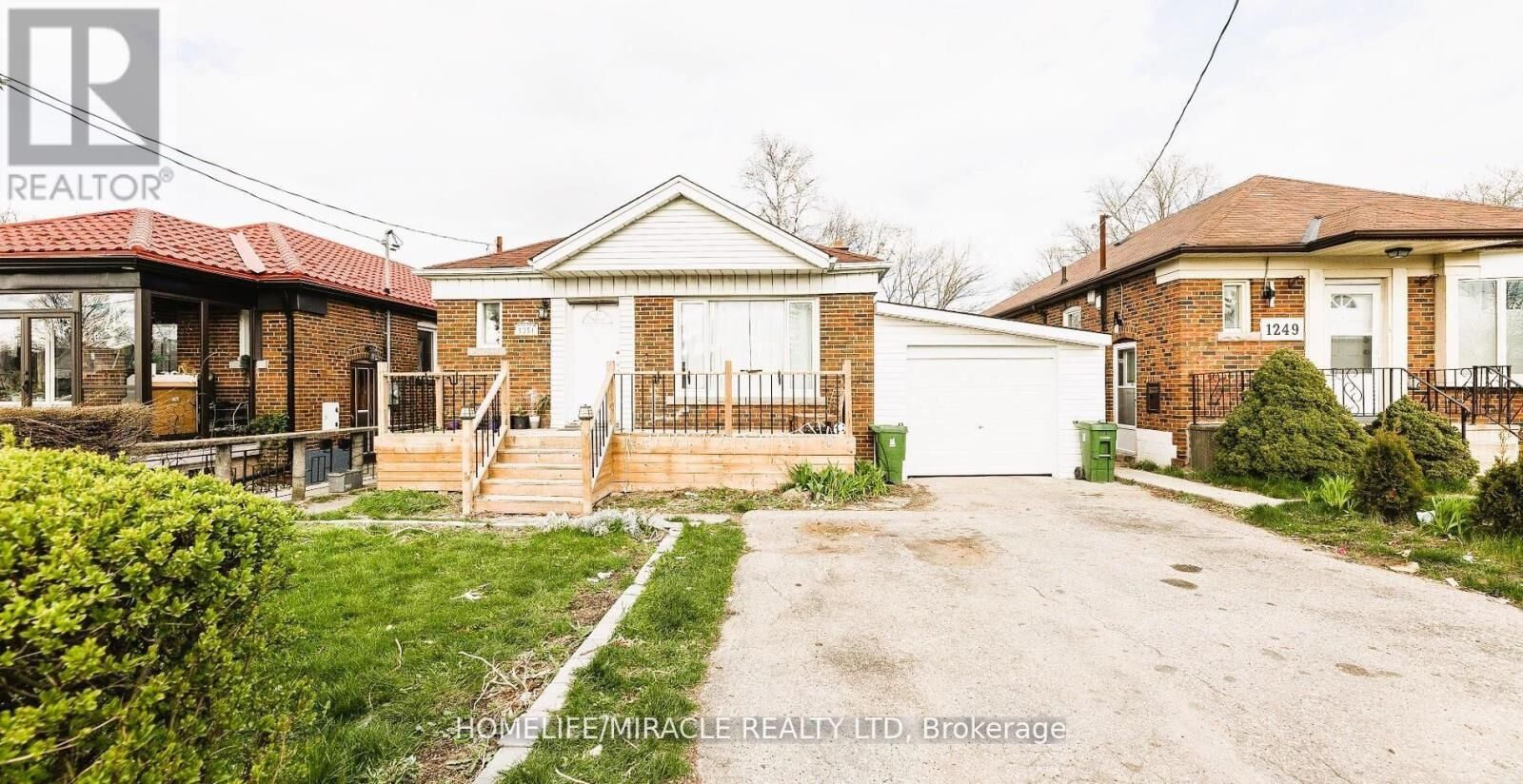 Property Photo: 1251 Warden Avenue Bsmt ON M1R 2R4