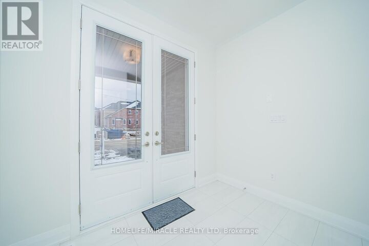 Property Photo:  522 Askew Court  ON L1K 3E9 
