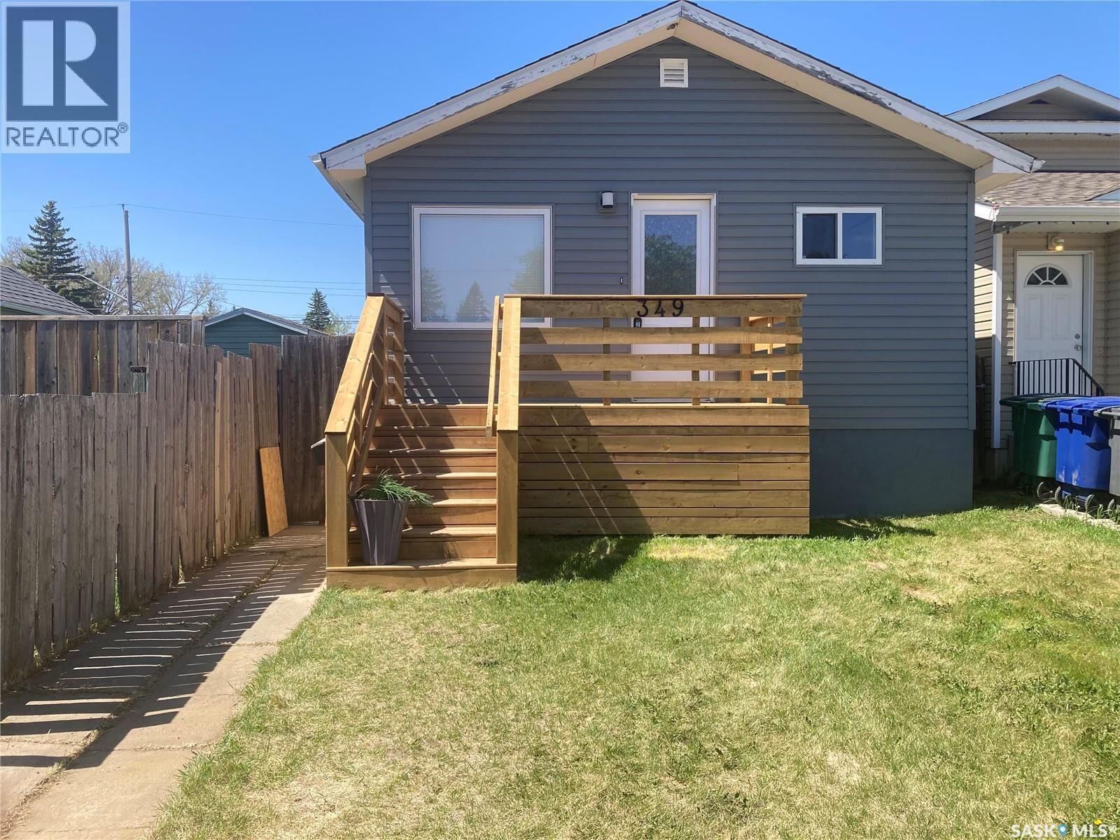 Property Photo:  349 X Avenue S  SK S7M 3H5 