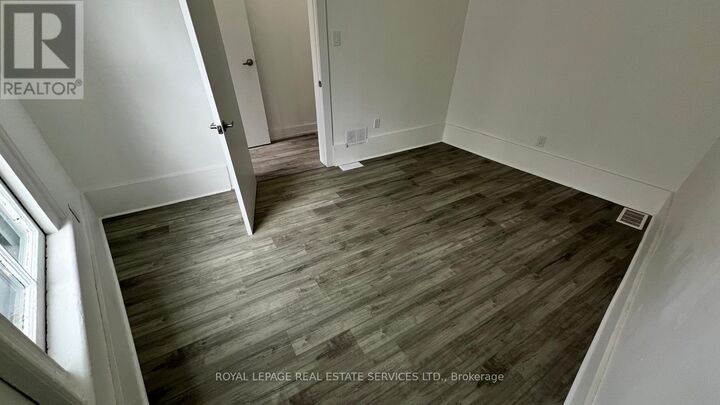 Property Photo:  457 Queen Street East Main  ON M5A 1T6 