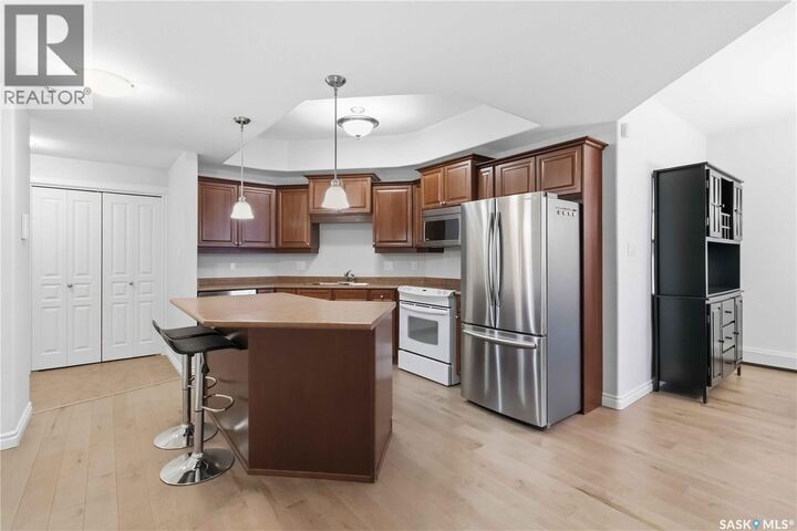 Property Photo:  112 619 Saskatchewan Crescent W  SK S7M 0A5 