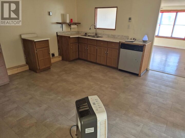 Property Photo: 5 Willa Dr ON P6A 5K7
