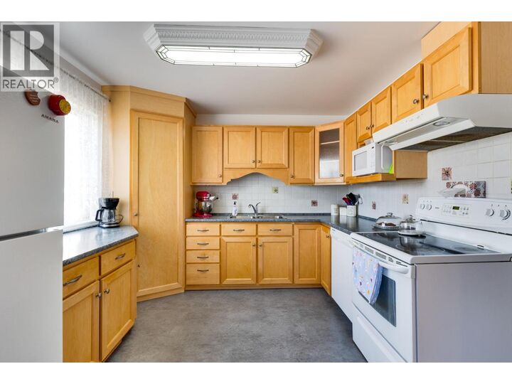 Property Photo: 6177 Caledonia Crescent BC V2N 2H5