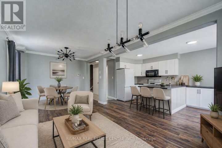 Property Photo:  5 Tulip Drive  ON N4G 5S6 