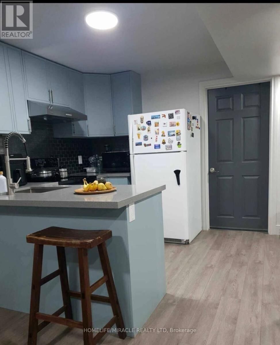 Property Photo:  44 Andy Crescent  ON L4H 1C5 