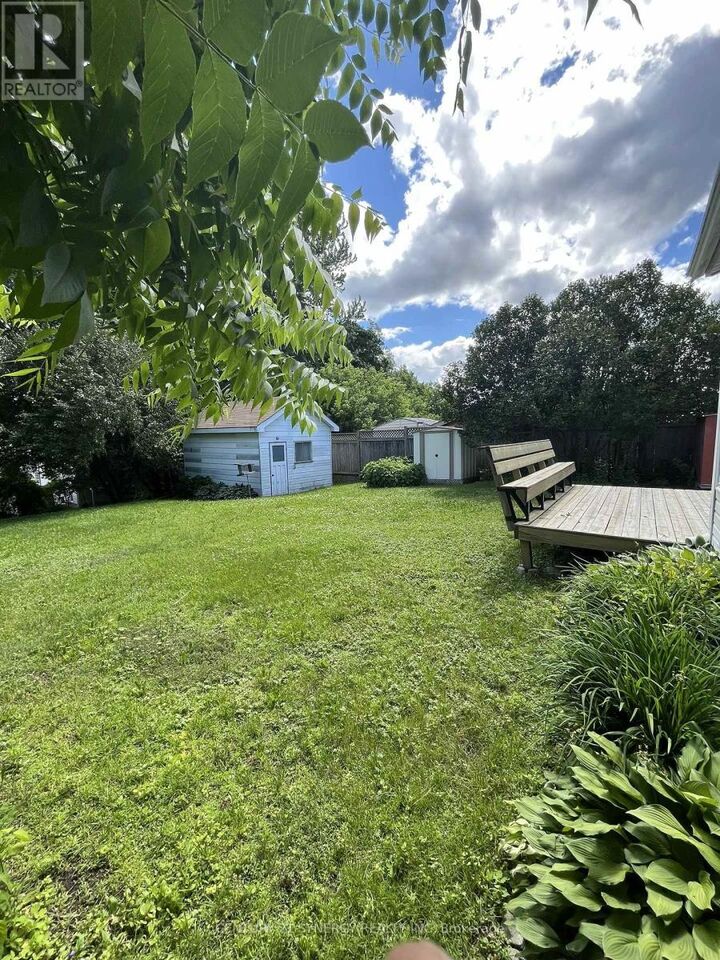 Property Photo:  927-931 Laurier Street  ON K4K 1G4 