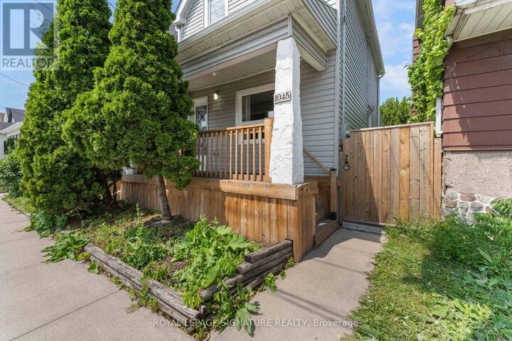 Property Photo:  1045 Cannon Street East 1  ON L8L 2H4 