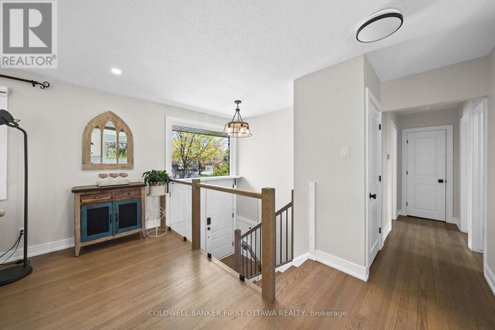 Photo de la propriété: 740 Garner Avenue ON K1V 6M7