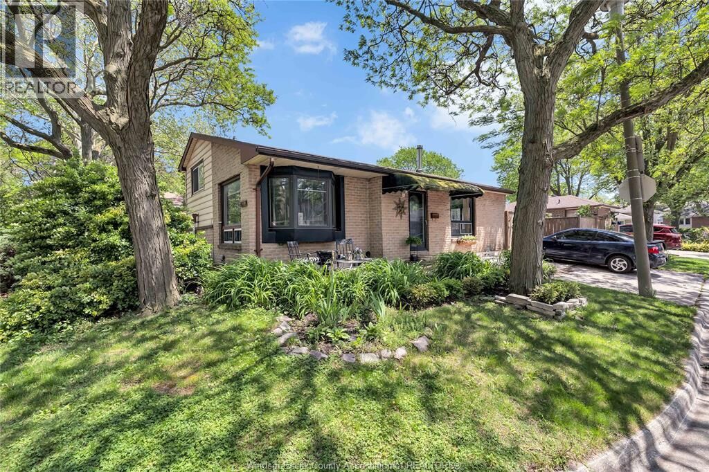 Property Photo:  8315 Enfield Place  ON N8S 4M8 