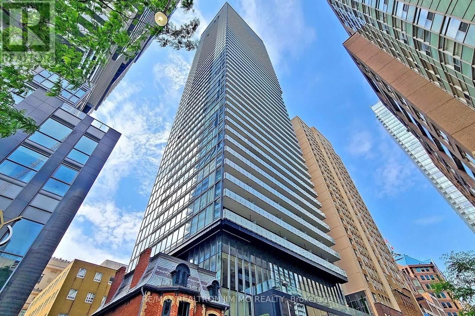 Property Photo:  15 Grenville Street 3503  ON M4Y 1A1 