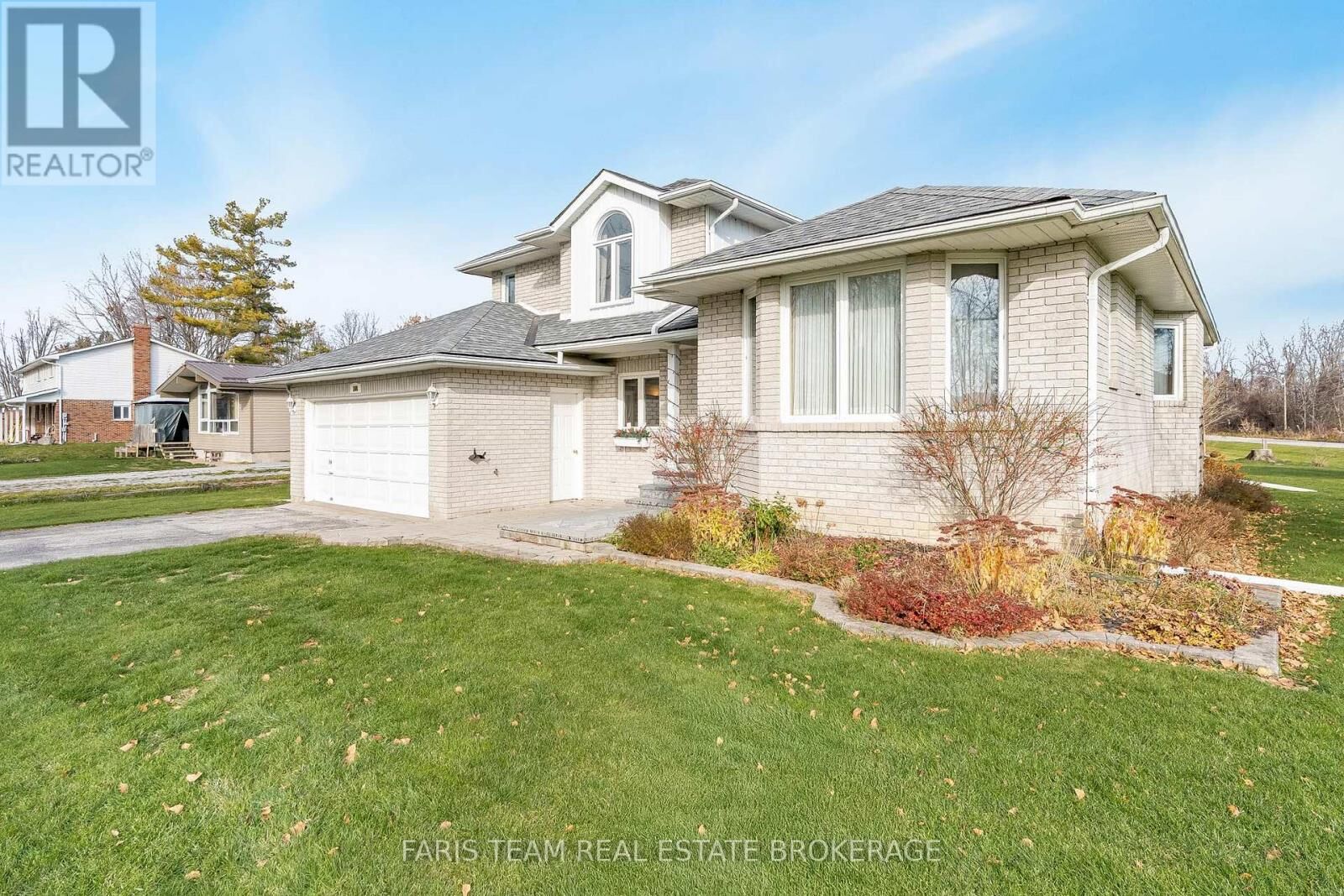 Property Photo:  108 Sixth Street  ON L0K 1A0 