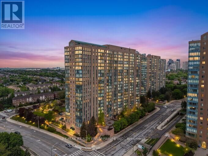 Property Photo:  145 Hillcrest Avenue 2016  ON L5B 3Z1 