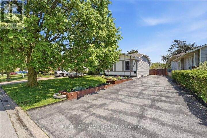 Property Photo: 6 Willcher Drive ON L2M 7C8